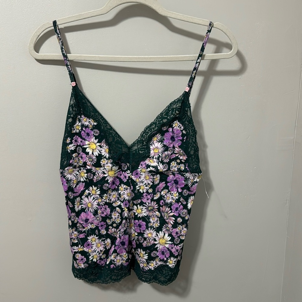 NWOT! Victoria Secret Floral‎ Print Cami